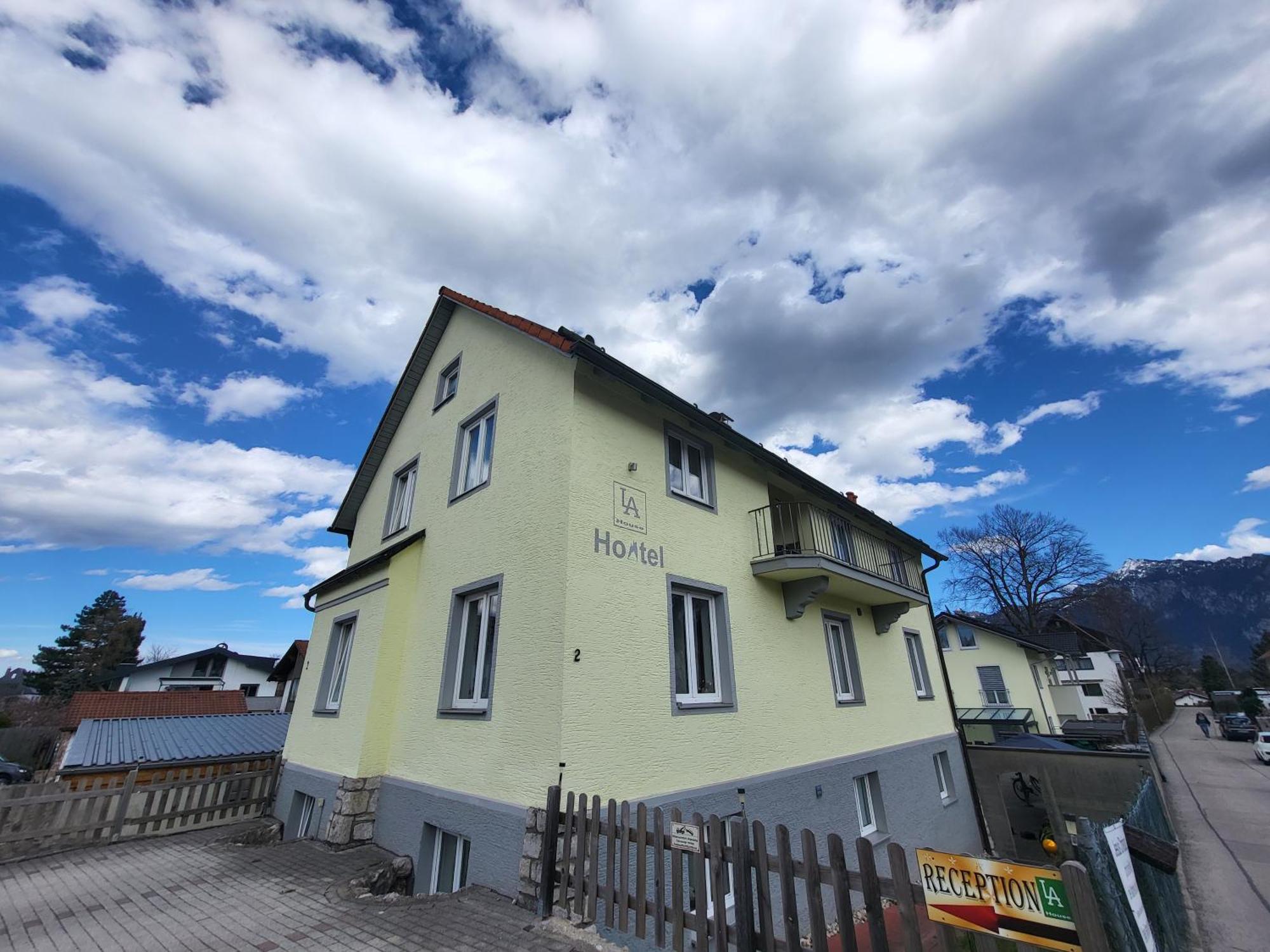House La Neuschwanstein Blick - Budget City Hotel Füssen Exterior foto